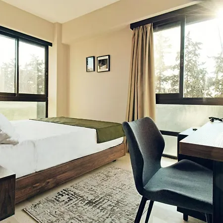 Hotel Iris